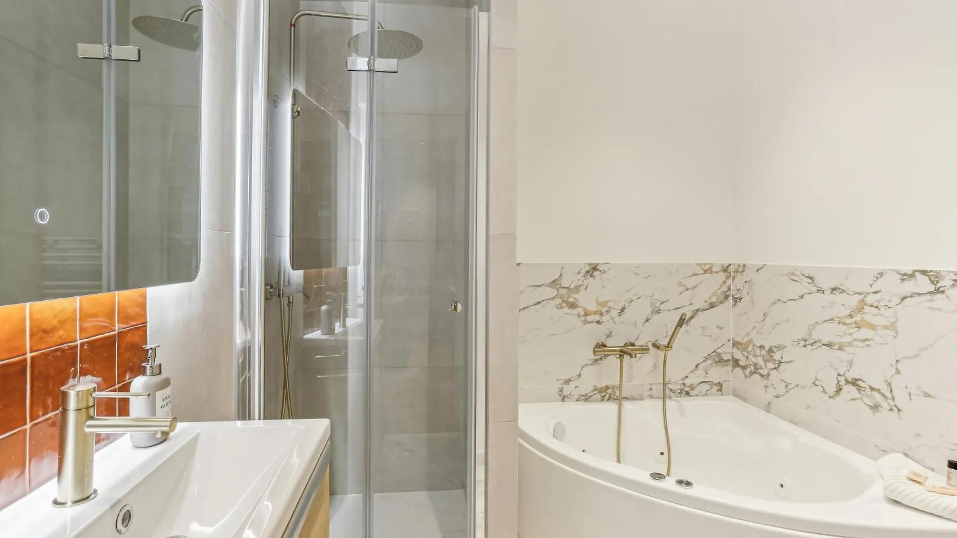 Lavie Maison Hot Tub And Ac Near Arc De Triomphe Paris França