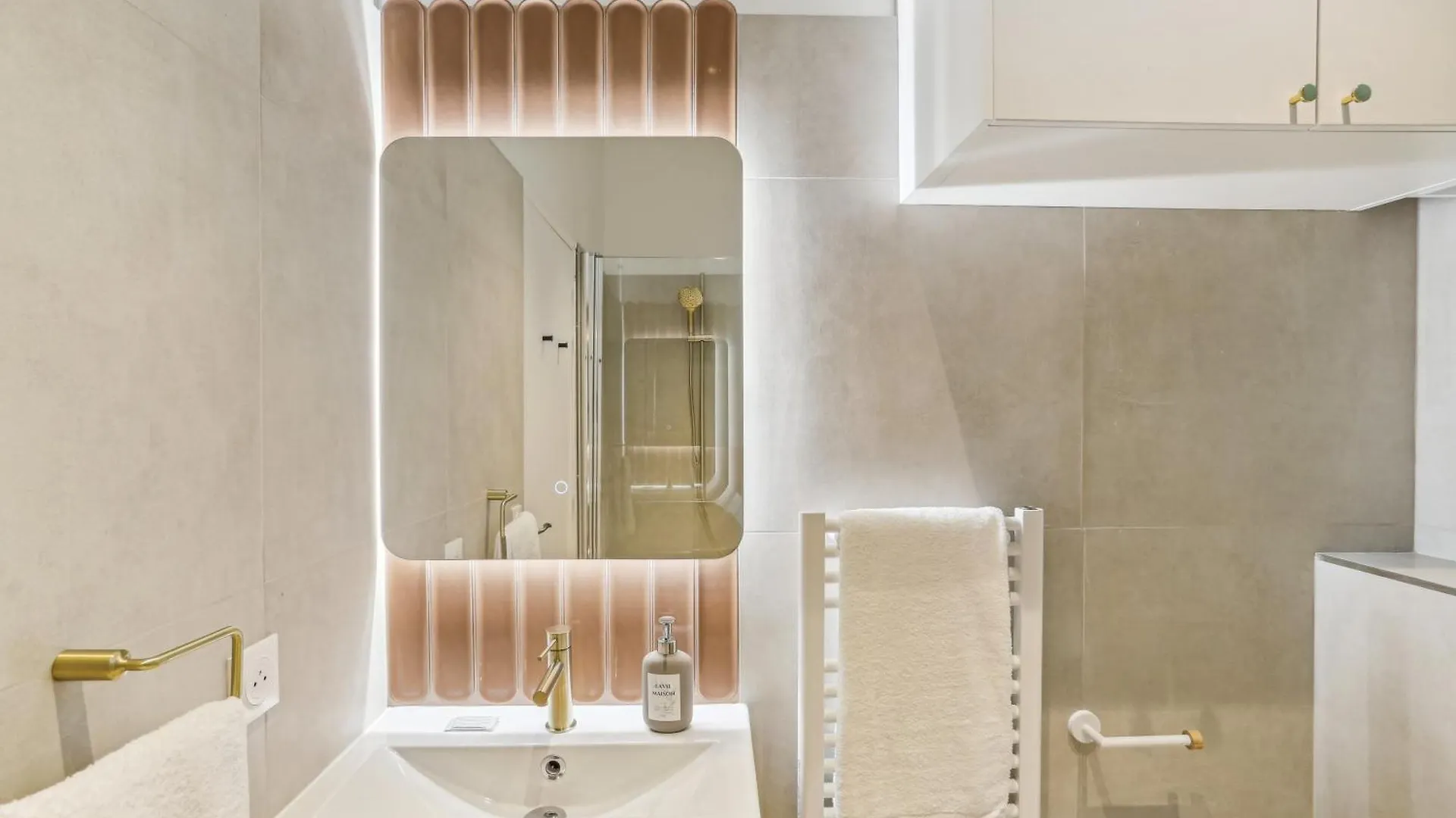 Lavie Maison Hot Tub And Ac Near Arc De Triomphe Paris França